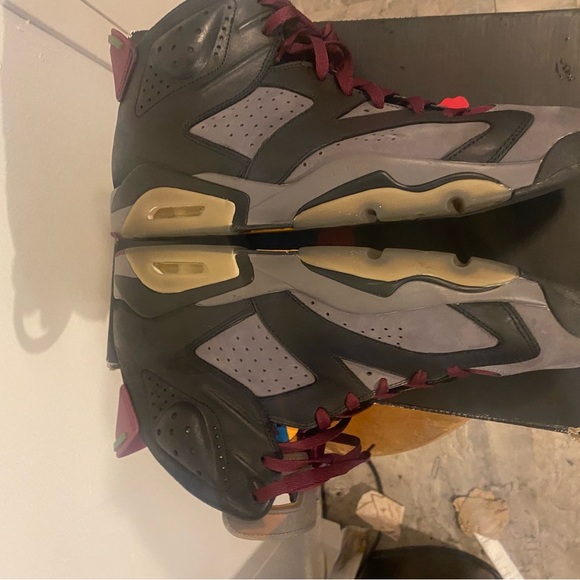 Jordan Athletic Shoes in Olive and Burgundy Retro 6 Bourdeaux - Picture 9 of 10